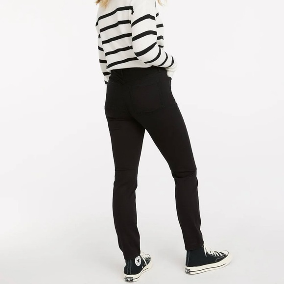 Reitmans High-Rise Black Jeans with Skinny Leg - The Signature Soft - Picture 2 of 13